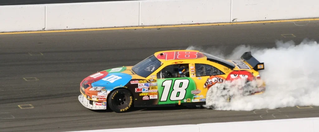 Brexton Busch проїхався на боліді NASCAR свого батька
