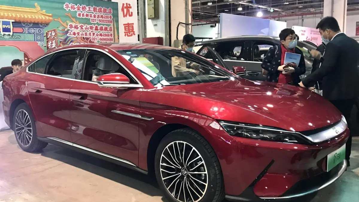 BYD готує прем'єру розкішного електроседана з новими технологіями