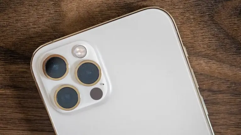 Частка iPhone у світових постачаннях сягнула рекордних 22% у третьому кварталі