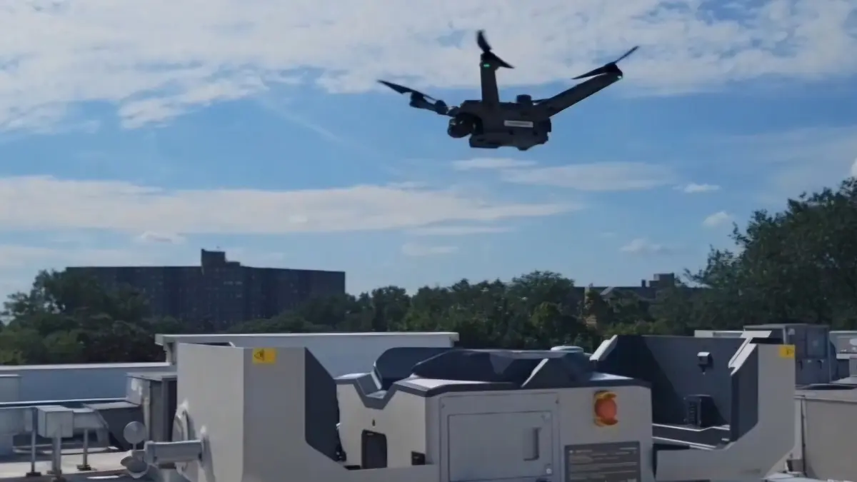 DJI представила док-станцію Dock 4 із системою швидкої заміни батарей для дронів