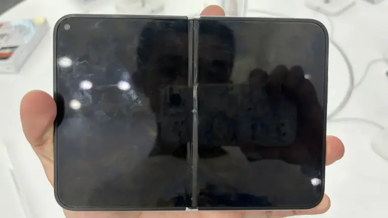 Експерти iFixit пояснили причину поломок екранів нового iPhone Duo