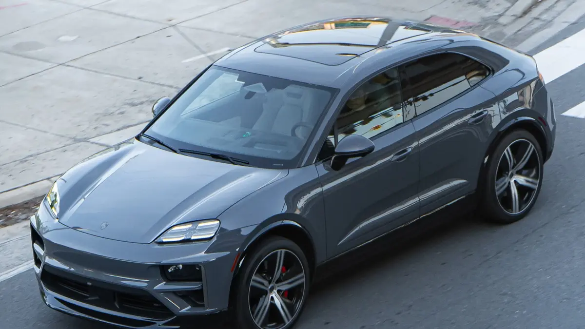 Електричний Porsche Macan Turbo: чим дивує новий кросовер