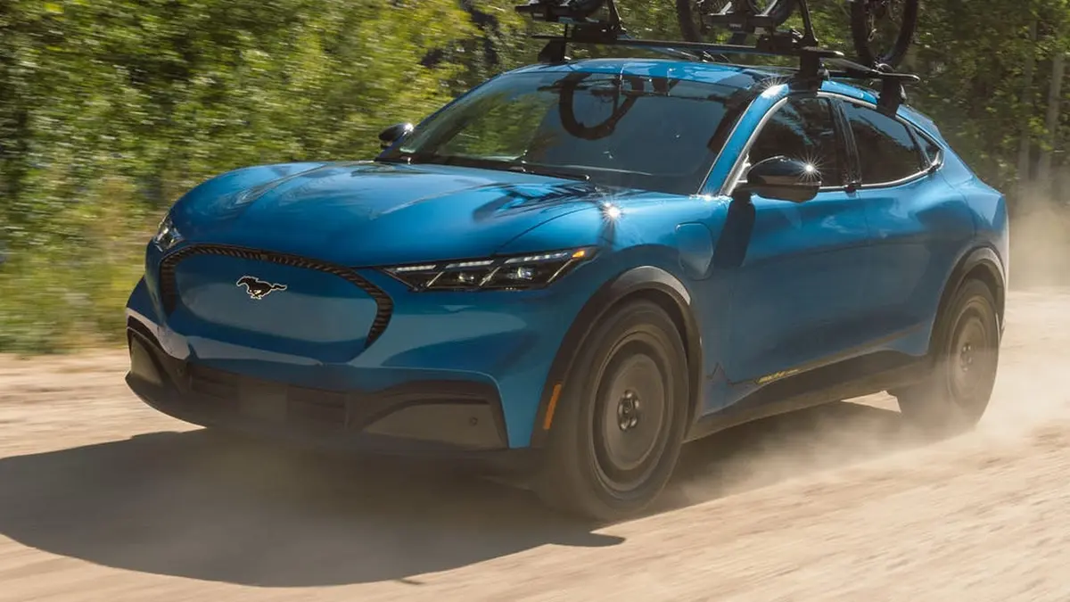 Ford оновив лінійку електрокросовера Mustang Mach-E на 2027 рік
