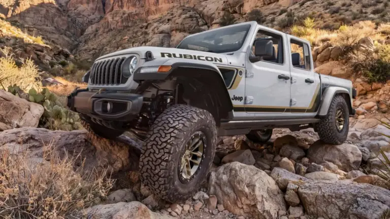 Jeep випустив заводську версію пікапа Gladiator з 35-дюймовими колесами