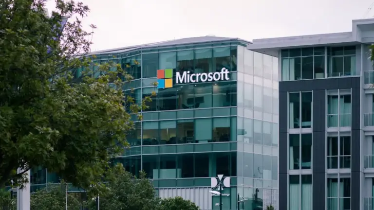 Легендарній операційній системі Windows XP виповнилося 25 років Легендарній операційній системі Windows XP виповнилося 25 років