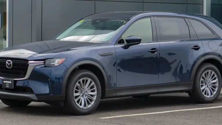 Mazda відмовиться від кросовера CX-70 на користь дворядного CX-90 Mazda відмовиться від кросовера CX-70 на користь дворядного CX-90