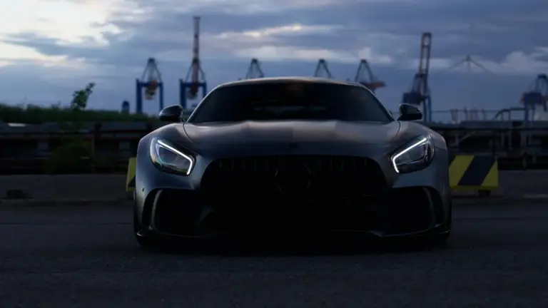 Mercedes-AMG представила електричний кросовер із платними звуками V8