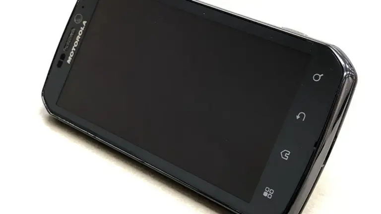 Motorola Signature 27 засвітився в Європі: можлива ціна та характеристики Motorola Signature 27 засвітився в Європі: можлива ціна та характеристики