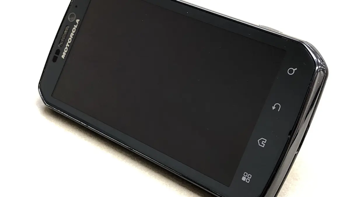 Motorola Signature 27 засвітився в Європі: можлива ціна та характеристики