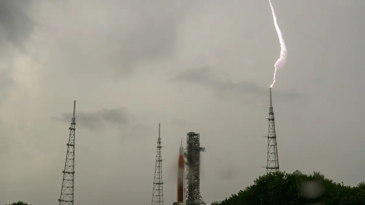 NASA готує ракетоносій SLS для місії Artemis III до випробувань