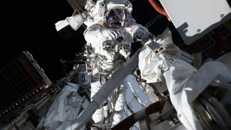 NASA готується до ювілейних виходів у відкритий космос для модернізації МКС
