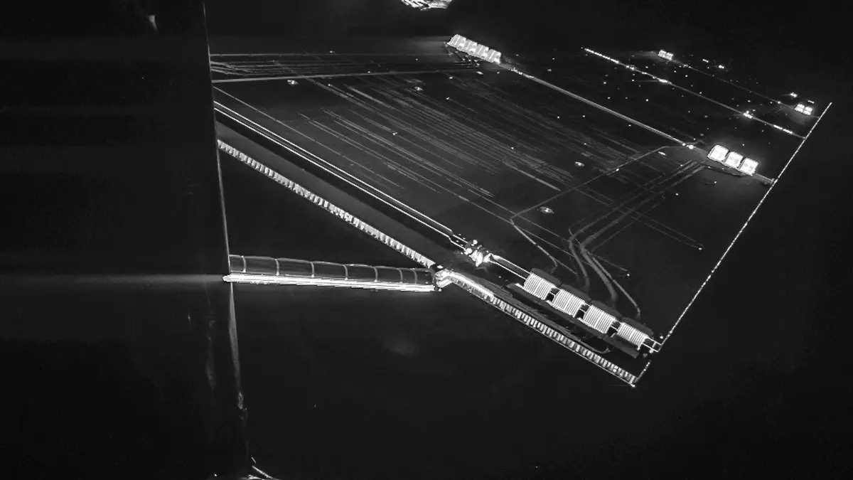 NASA показало архівне селфі апарата Rosetta біля комети 67P