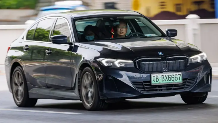 Новий електроседан BMW i3 подолав понад 1200 кілометрів на одному заряді