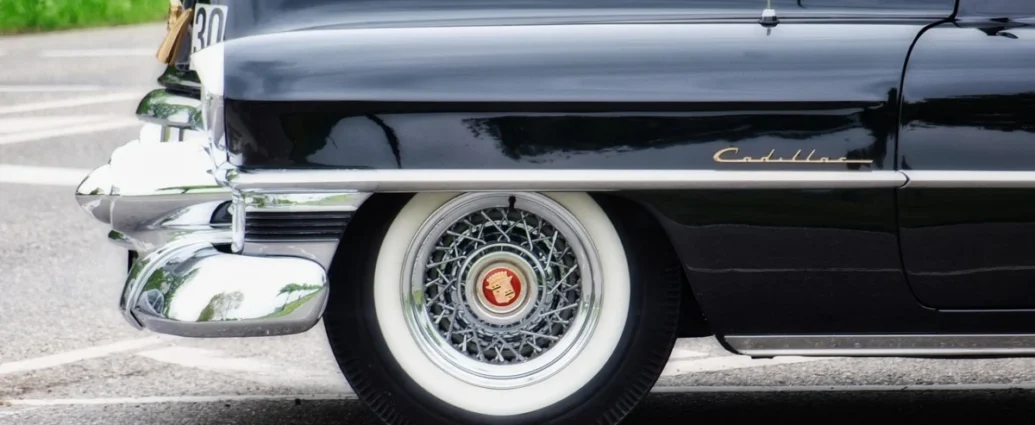 Пожежа в автосалоні Cadillac у Техасі знищила електромобілі