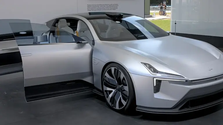 Polestar розпродає залишки в США через наближення заборони Polestar розпродає залишки в США через наближення заборони