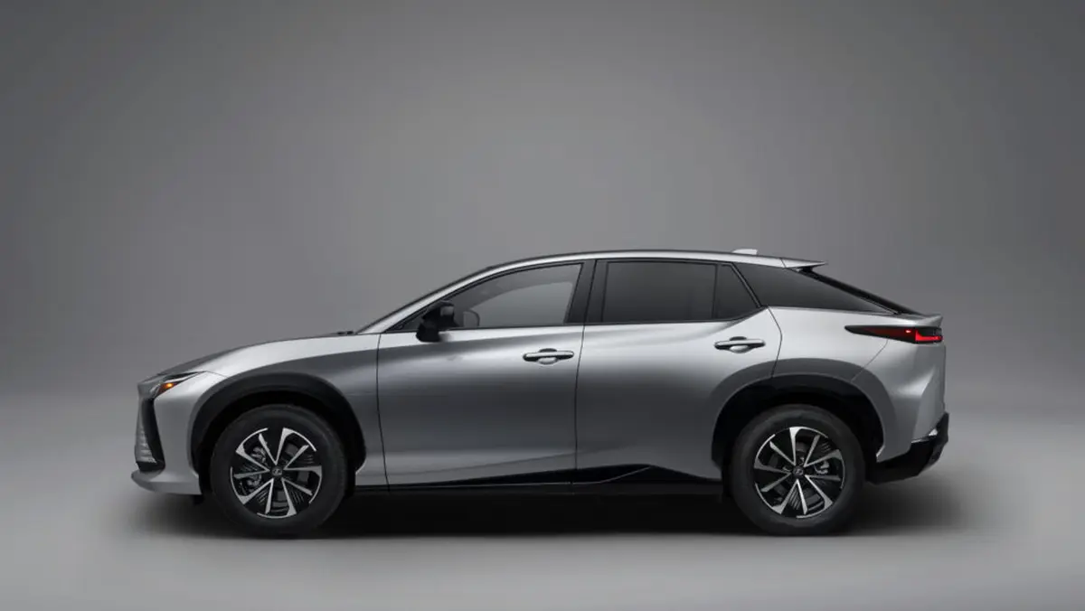 Преміальний електрокросовер Lexus RZ 2027 року коштуватиме від $47 495