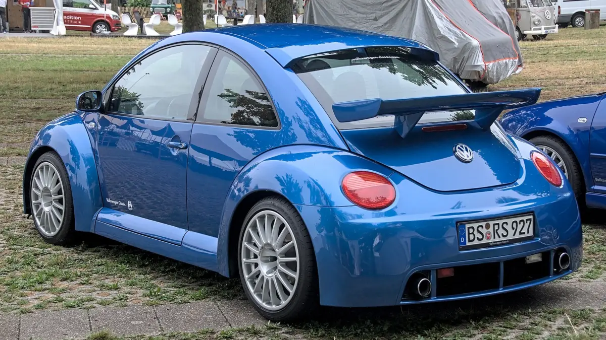Рідкісний Volkswagen New Beetle RSi виставили на аукціон