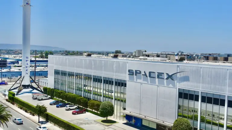 Штучний інтелект приніс SpaceX більше половини доходу в третьому кварталі