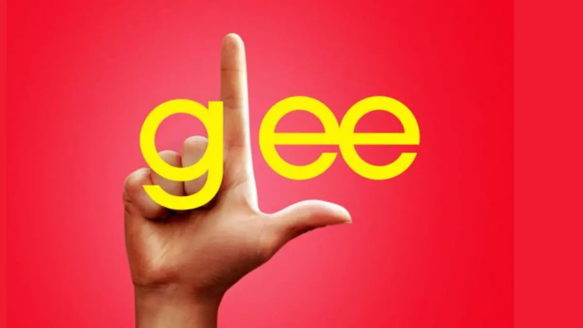 Стримінги Disney+ та Hulu офіційно замовили перезапуск серіалу Glee