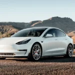 Tesla перейменувала «Full Self-Driving» у Європі через тиск регуляторів