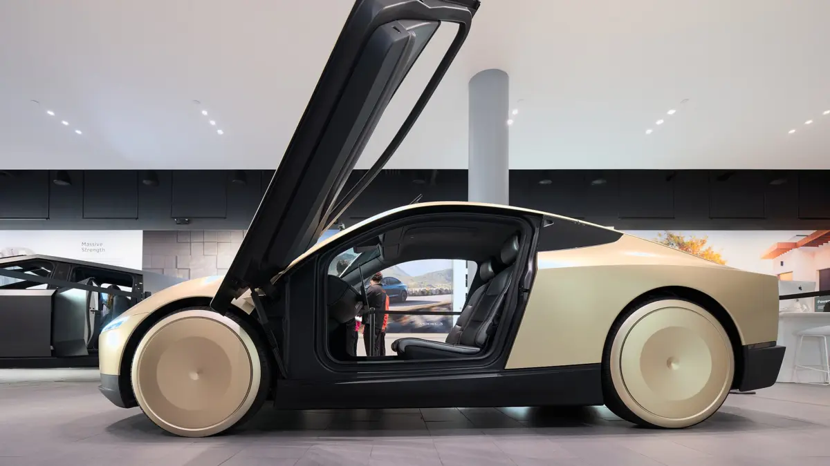 Tesla планує доставити роботаксі Cybercab приватним покупцям до кінця року