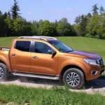 Великі пікапи та фургони провалили нові тести на безпеку від IIHS