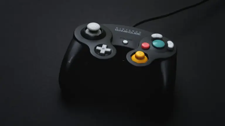 Valve додала в Steam нову заставку з логотипом, що відскакує від стінок
