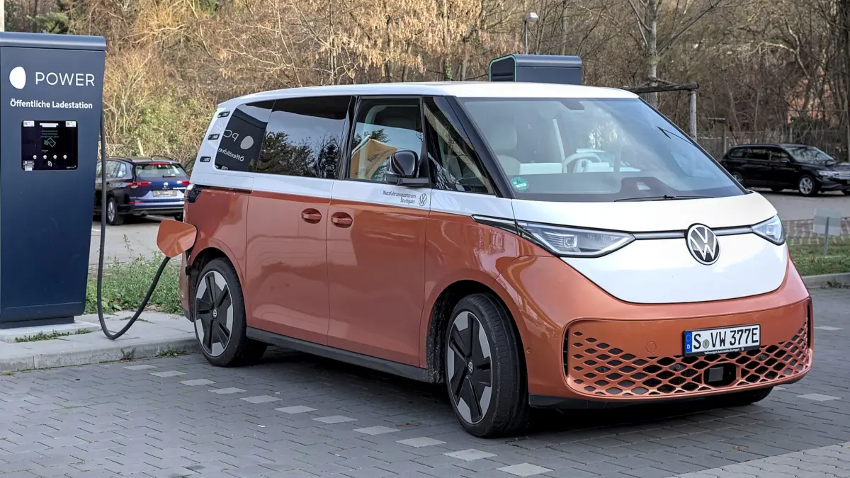 Volkswagen відкликає тисячі електрокарів через проблеми з батареями